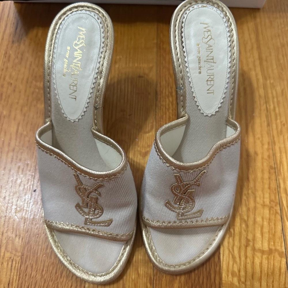 YVES SAINT LAURENT GOLD YSL LOGO "KAHALA" SLIDES